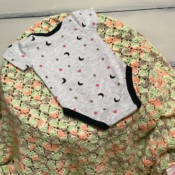 EUC CJP s/s onesie. - Picture 3 of 4